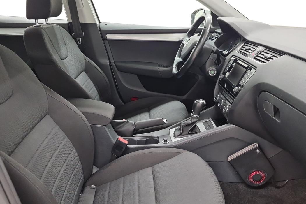 SKODA OCTAVIA 2015