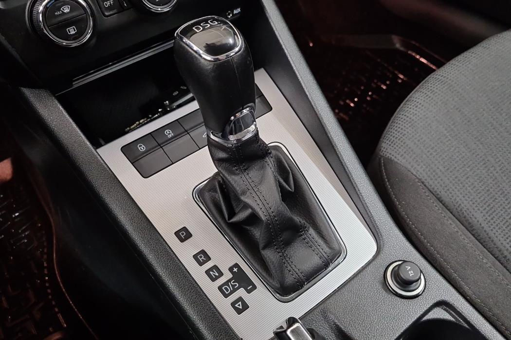 SKODA OCTAVIA 2015