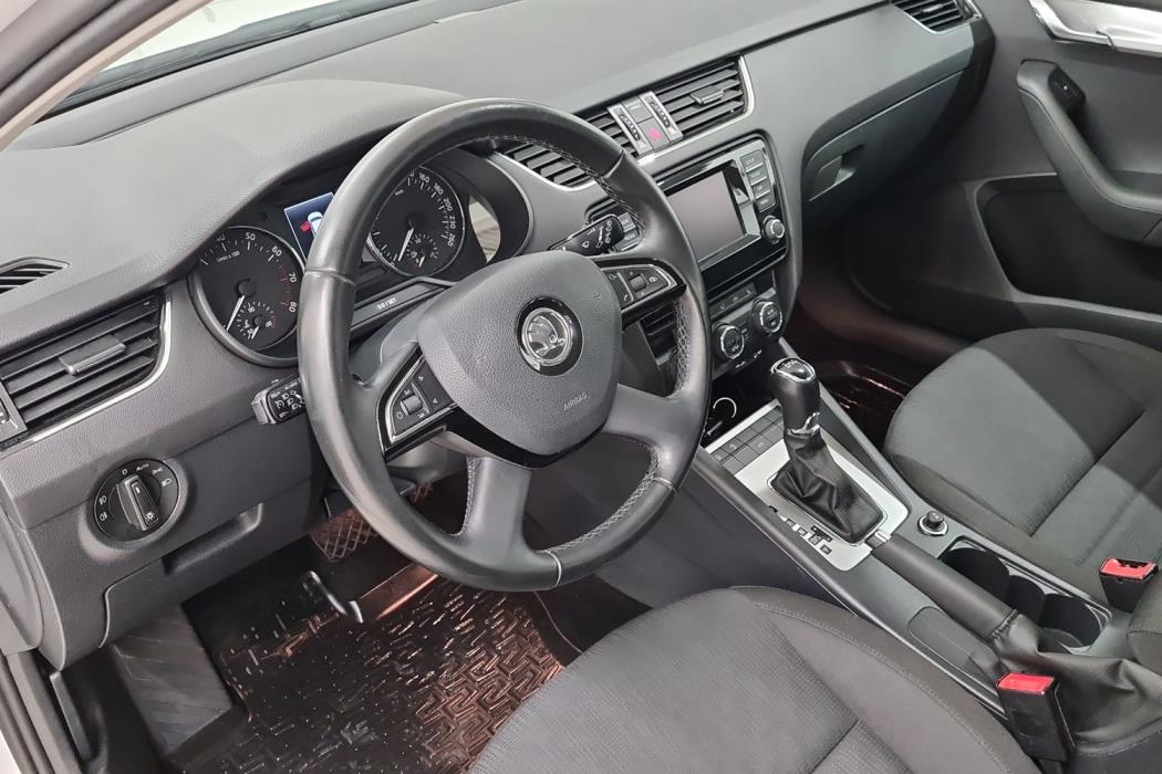 SKODA OCTAVIA 2015