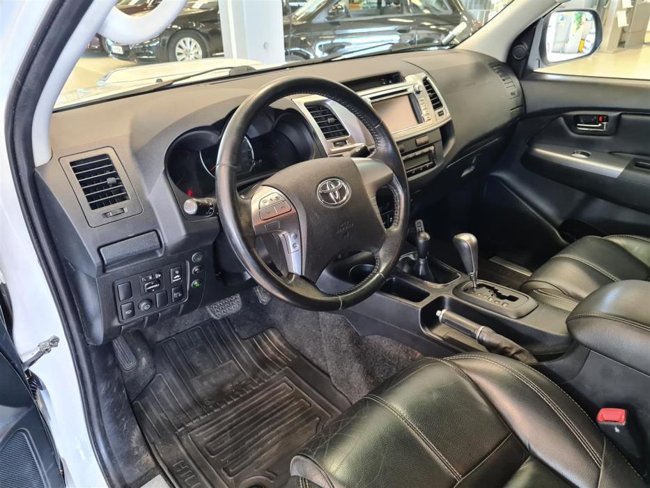 TOYOTA HILUX 2014