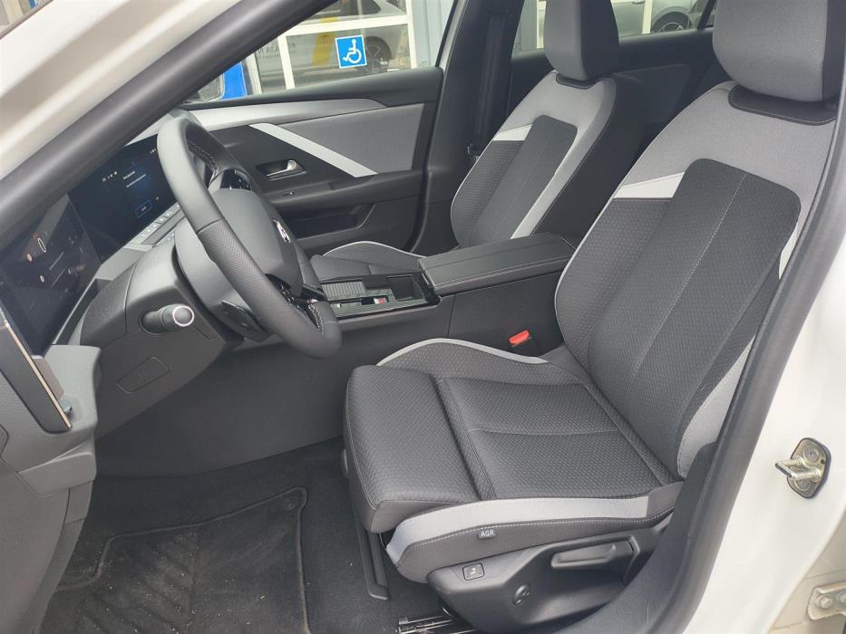 Opel Astra 2025