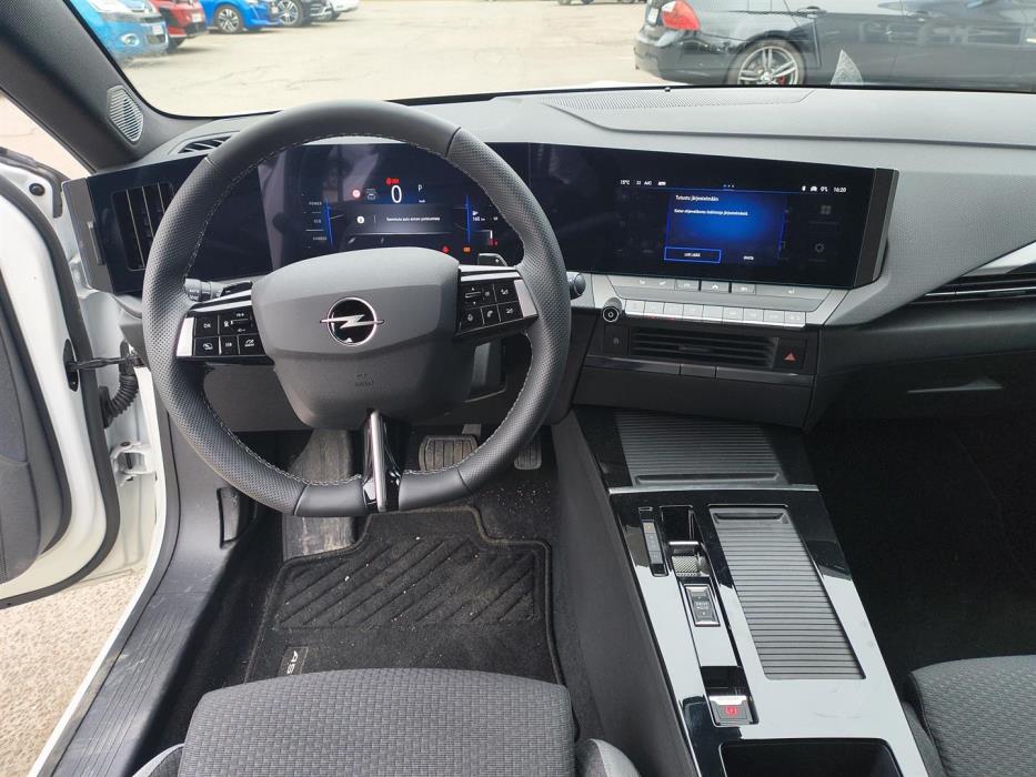 Opel Astra 2025