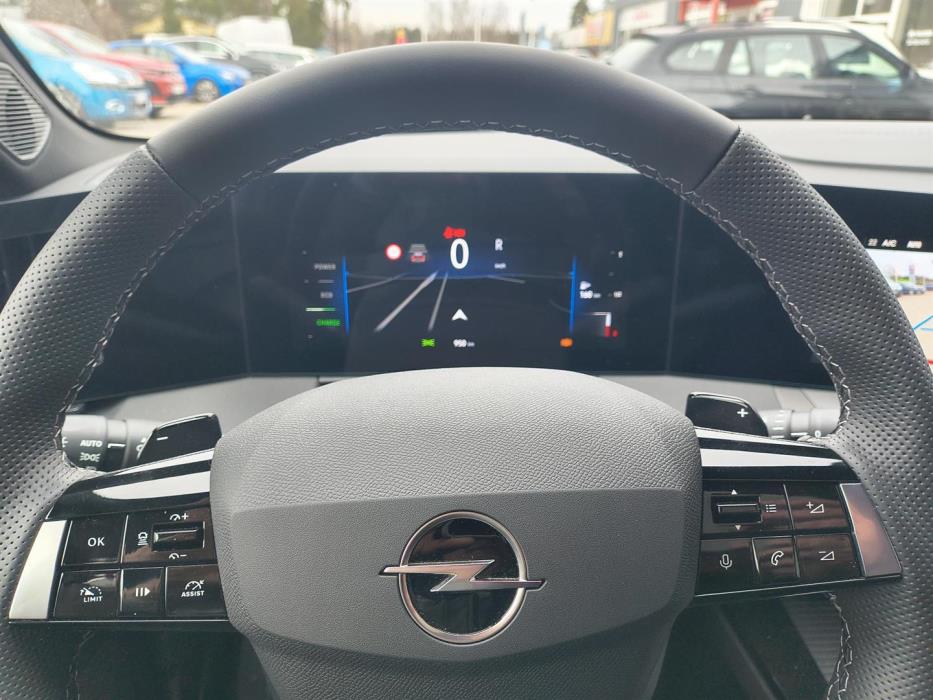 Opel Astra 2025
