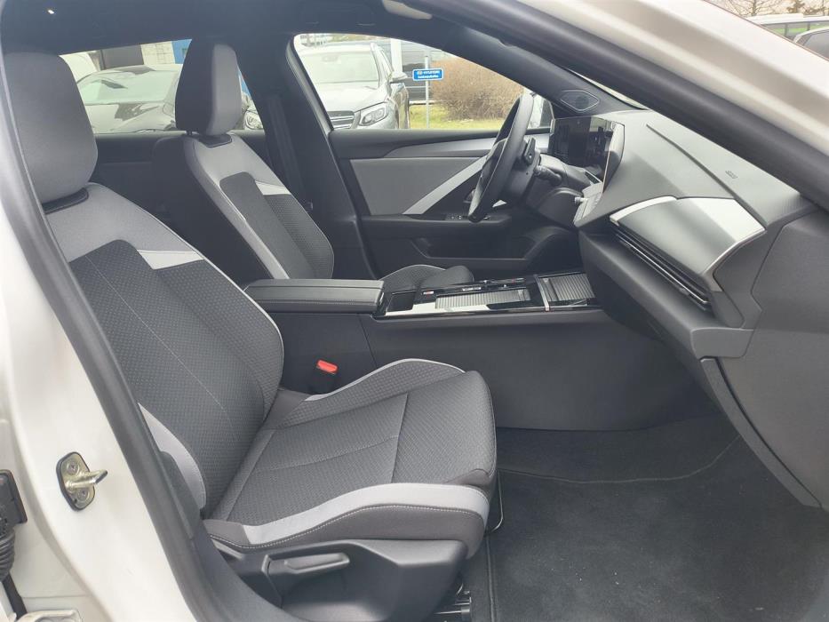 Opel Astra 2025