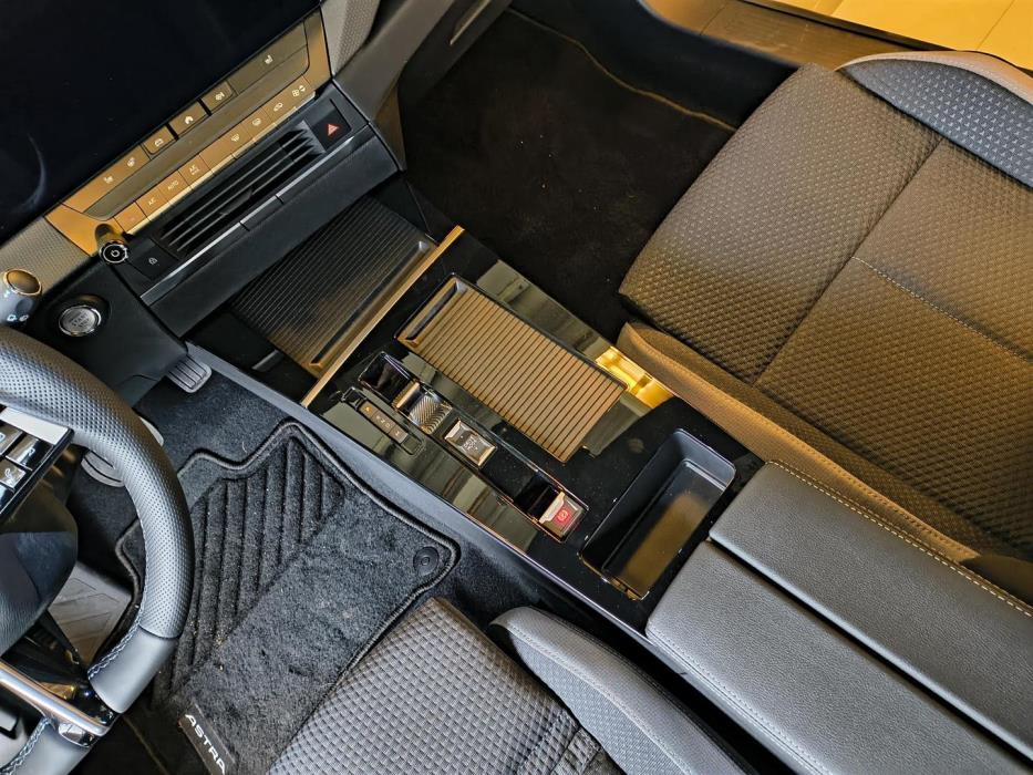 Opel Astra 2025