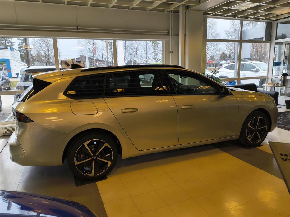 Opel Astra 2025