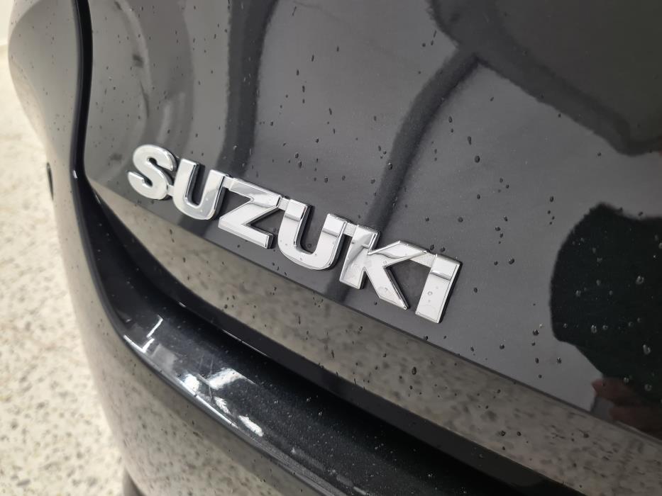 SUZUKI Swace 2023