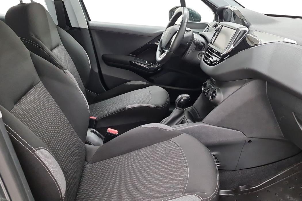 PEUGEOT 208 2016