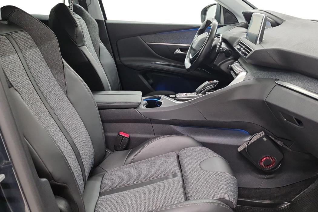 PEUGEOT 3008 2018