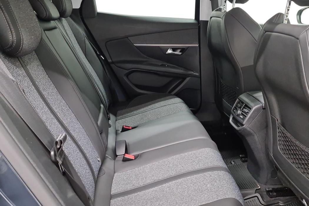 PEUGEOT 3008 2018
