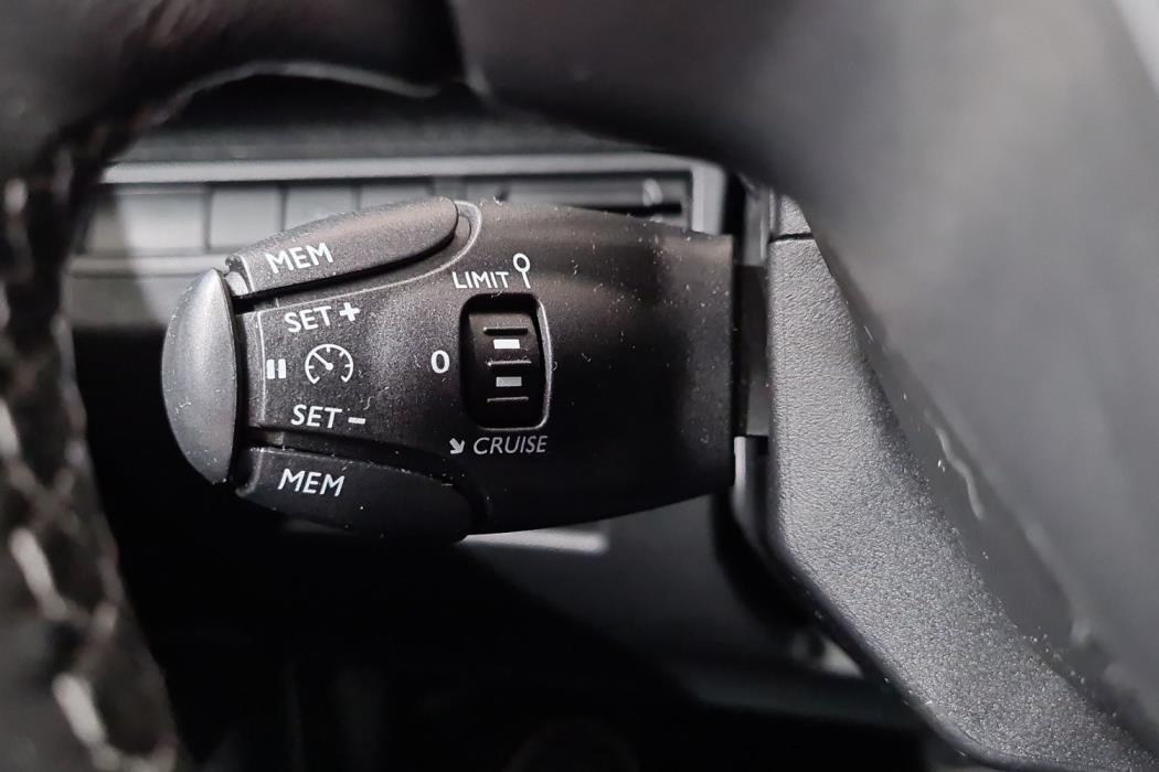 PEUGEOT 3008 2018