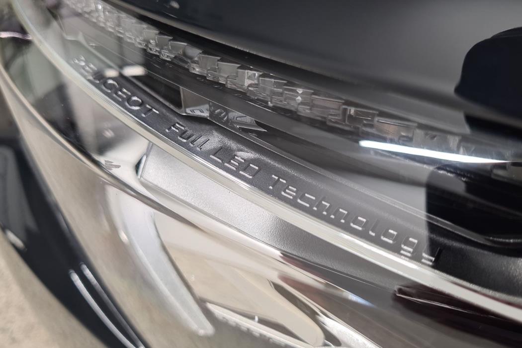 PEUGEOT 3008 2018