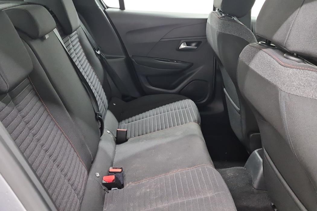 Peugeot 208 2021