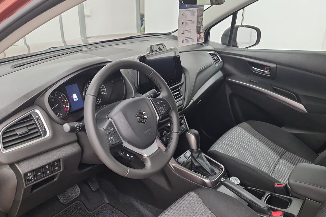 Suzuki S-Cross 2025