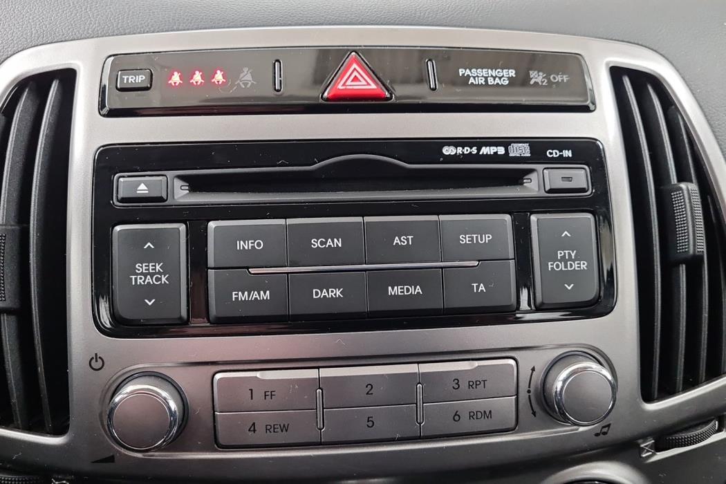 HYUNDAI i20 5d 2014
