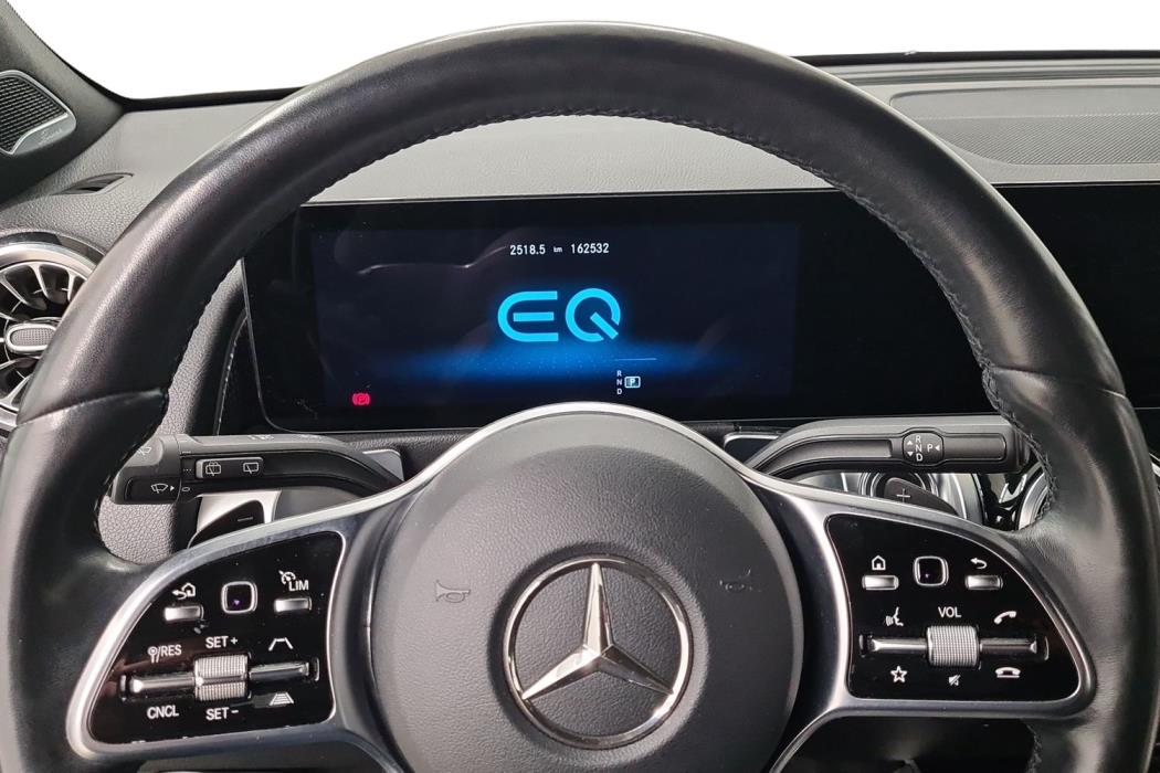 MERCEDES-BENZ EQB 2023