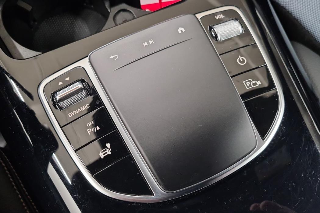 MERCEDES-BENZ EQC 2021