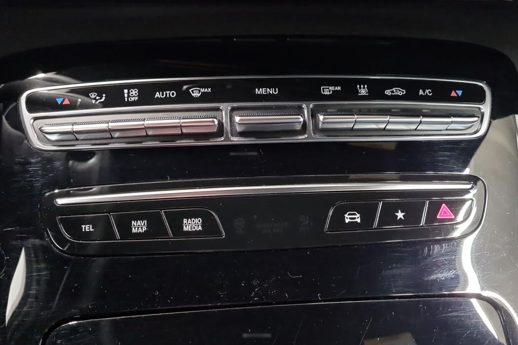 MERCEDES-BENZ EQC 2021