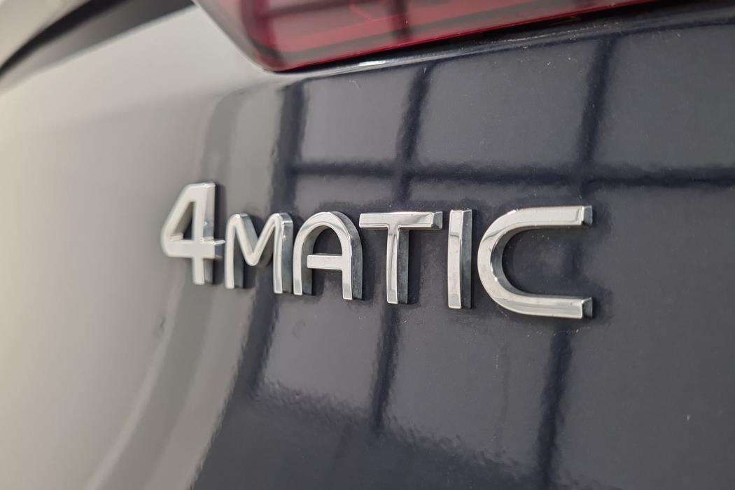 MERCEDES-BENZ EQC 2021