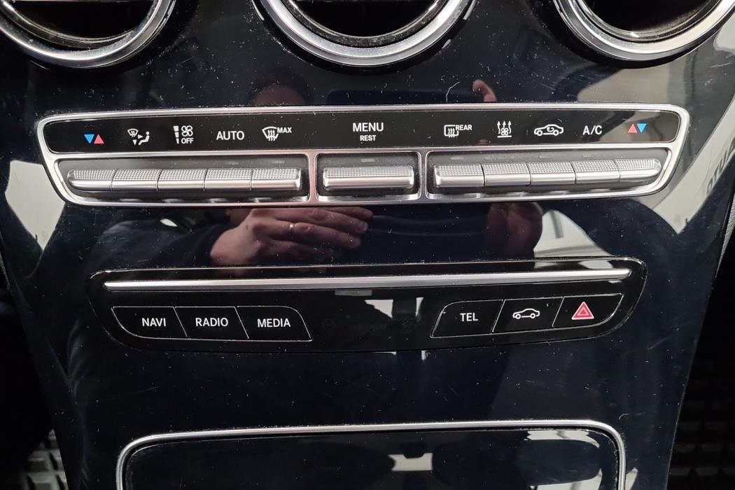 MERCEDES-BENZ C 2020