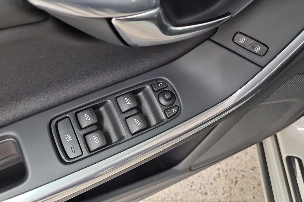 VOLVO V60 2011