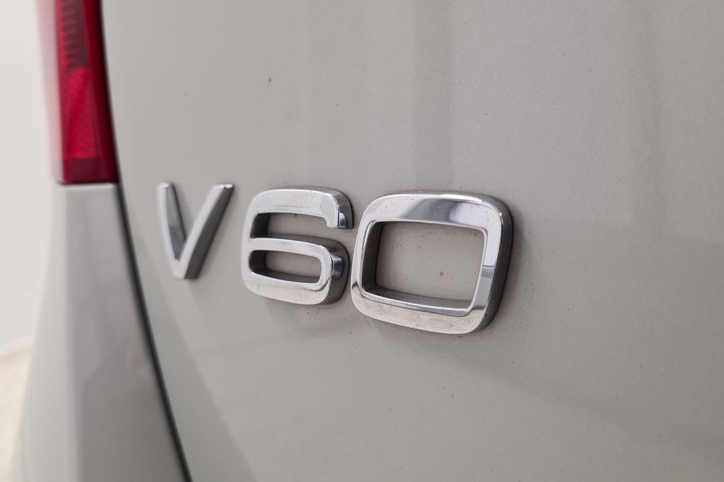 VOLVO V60 2011