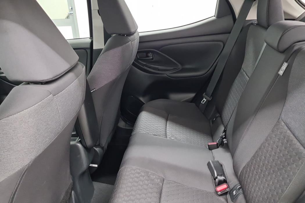 TOYOTA YARIS 2024