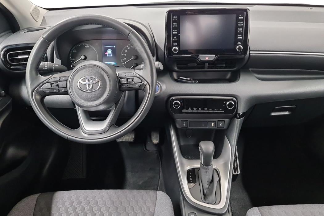 TOYOTA YARIS 2024
