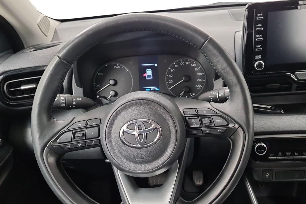 TOYOTA YARIS 2024