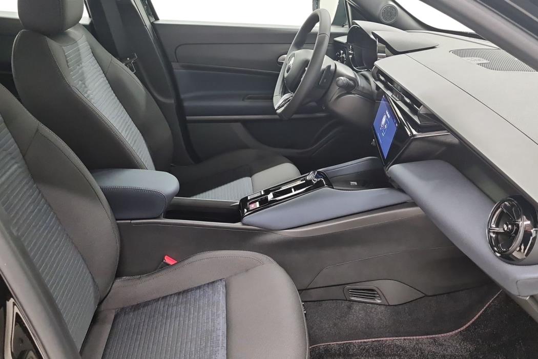 Alfa Romeo Junior 2025