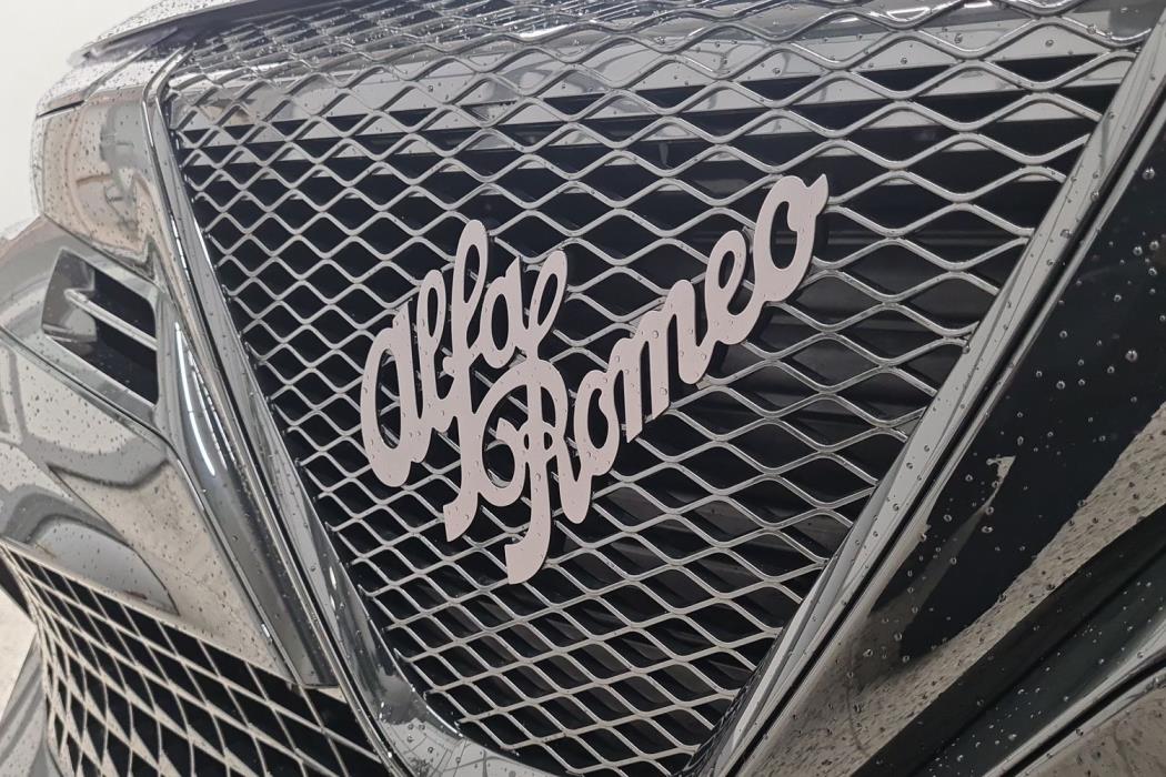 Alfa Romeo Junior 2025