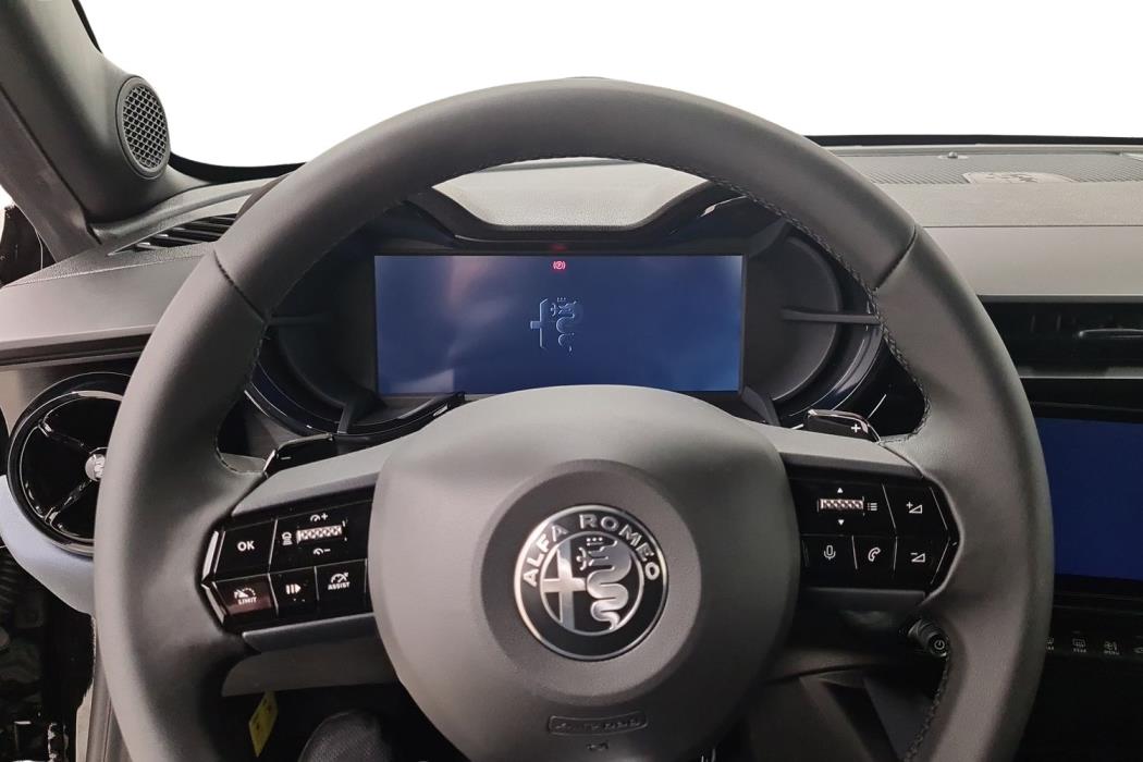 Alfa Romeo Junior 2025