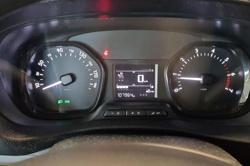 PEUGEOT EXPERT 2021