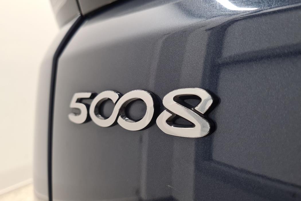 PEUGEOT 5008 2018