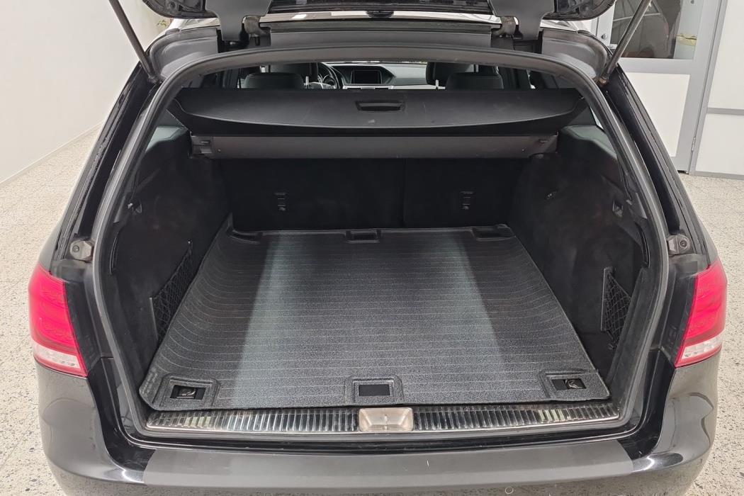 MERCEDES-BENZ E 2016