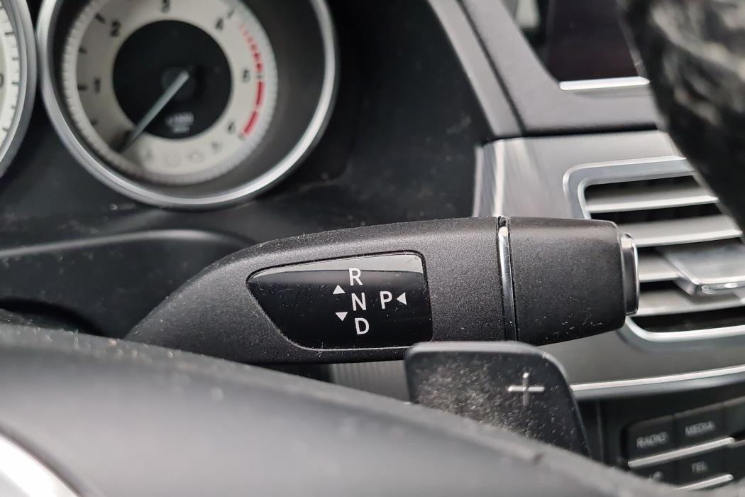 MERCEDES-BENZ E 2016