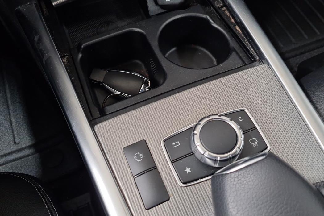 MERCEDES-BENZ E 2016