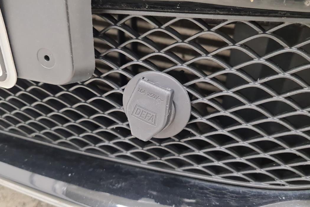 MERCEDES-BENZ E 2016