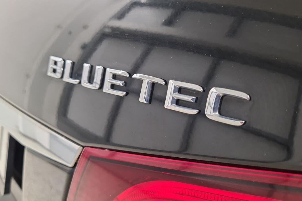 MERCEDES-BENZ E 2016