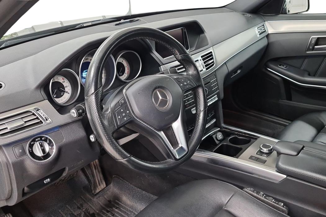 MERCEDES-BENZ E 2016