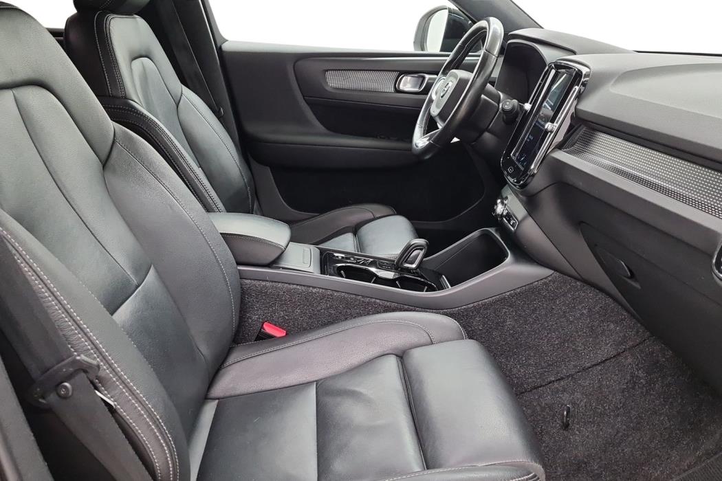 VOLVO XC40 2018