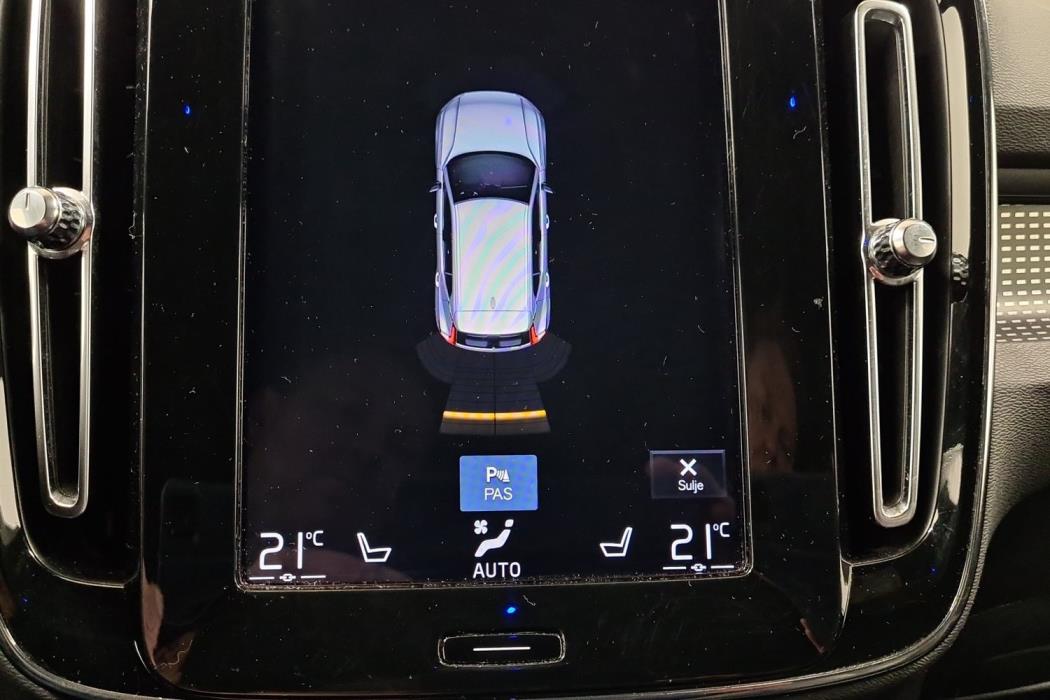 VOLVO XC40 2018