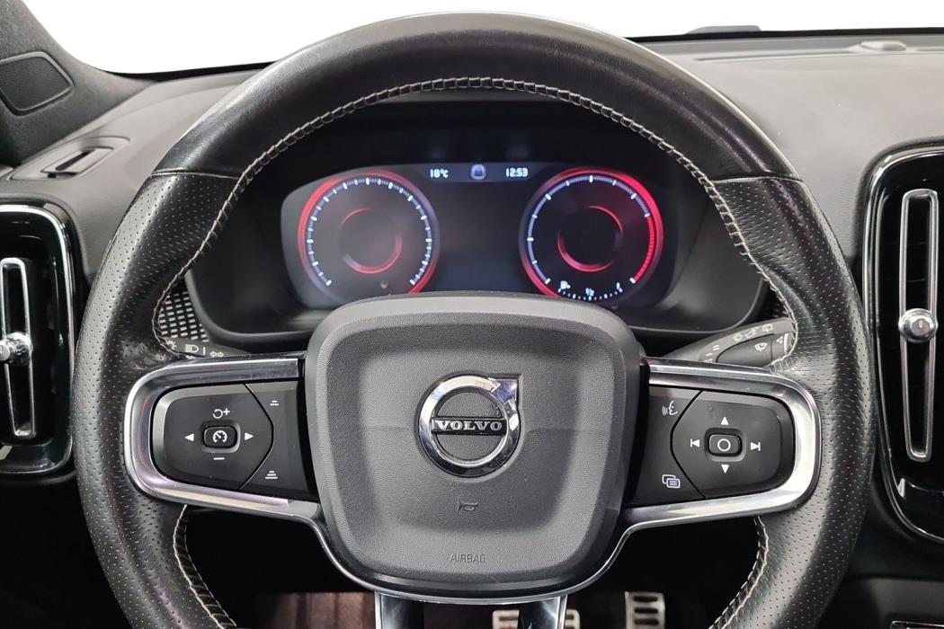 VOLVO XC40 2018