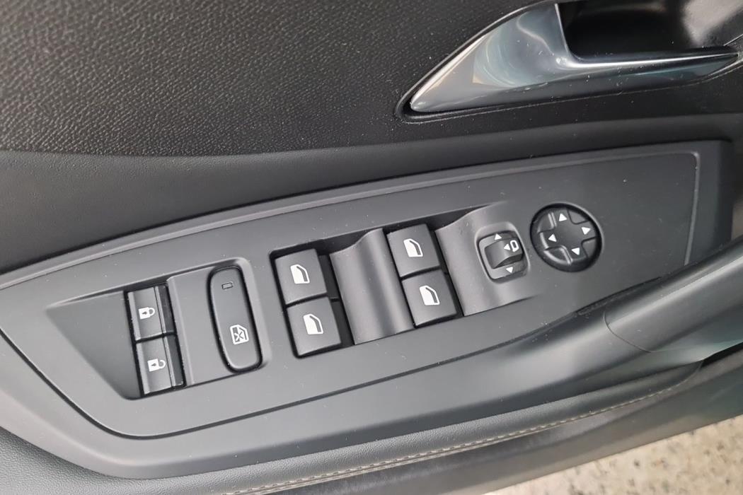 PEUGEOT 308 2024