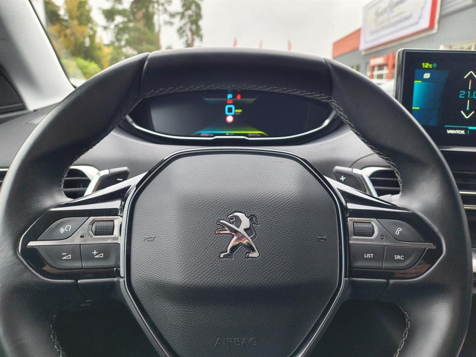 PEUGEOT 3008 2021