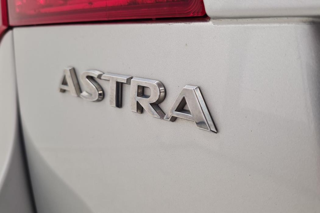 OPEL ASTRA 2015