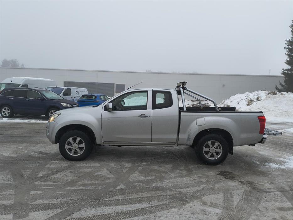 ISUZU D-Max 2013