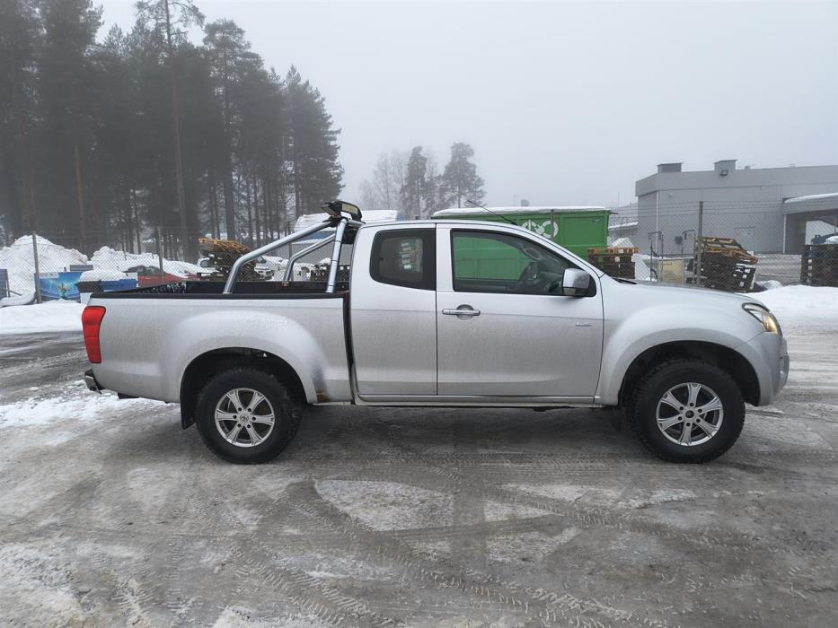 ISUZU D-Max 2013