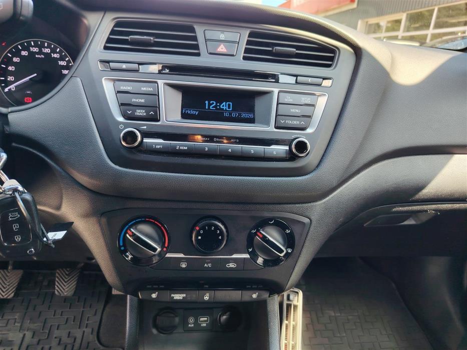 HYUNDAI i20 5d 2016