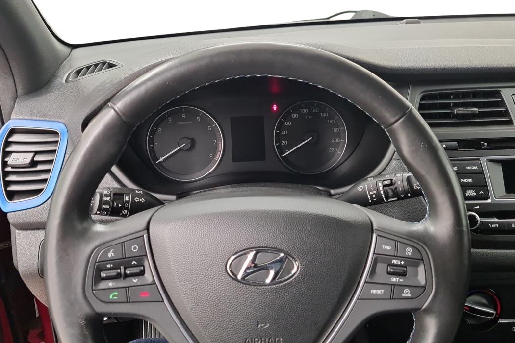 HYUNDAI i20 5d 2017